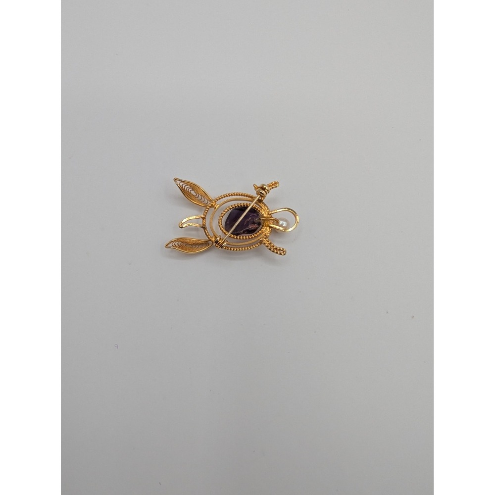 Vintage Gold Tone Filigree Turtle Brooch Amethyst Stone Pearl Accent 1.75" - Picture 4 of 5